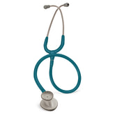 Littmann vista frontal del chestpiece mostrando forma de lágrima y versatilidad