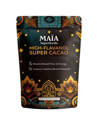 MAÏA SUPERFOODS powder texture close-up highlighting rich, high-flavanol cacao