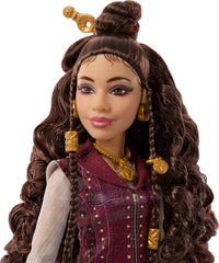 Mattel Hazel Hook enfoque en ropa removible para combinar y jugar con diferentes looks