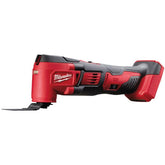 Milwaukee vista frontal del producto mostrando control y acabado, facilita cortes precisos