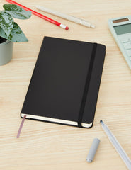 Moleskine marcapáginas de tela señalando la página activa con facilidad