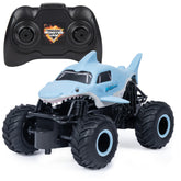 Monster Jam Megalodon vista frontal mostrando diseño y potencia