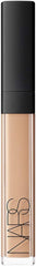 NARS textura cremosa en primer plano que facilita difuminar y cubrir