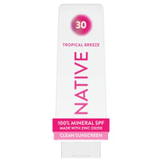 Native envase frontal Tropical Breeze mostrando diseño y beneficio de SPF 30