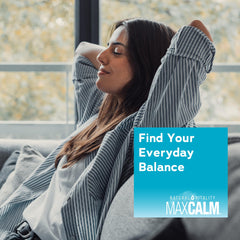 Natural Vitality envase junto a objeto de referencia para comparar tamaño y cantidad