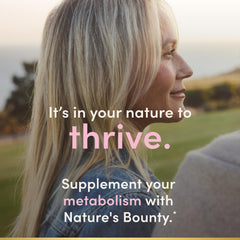 Nature's Bounty comparación de tamaño mostrando las 60 cápsulas por frasco