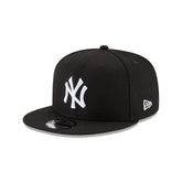 New Era front view showing raised Yankees logo and bold contrast, wearable team style