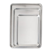 Nordic Ware half sheet frontal mostrando robustez y dorado uniforme
