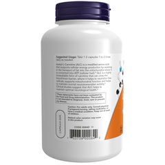 Cápsula de NOW Foods Acetyl-L Carnitine en mano para apreciar tamaño y facilitar la toma