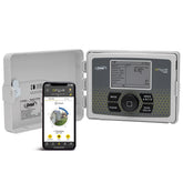 Orbit B-hyve vista frontal del controlador mostrando botones y pantalla y facilidad de uso
