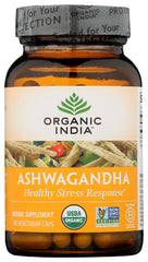 ORGANIC INDIA persona tomando cápsula por la mañana para energía diaria