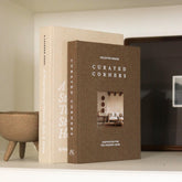 Paige McRae Home & Decor portada delantera elegante y neutra, aporta estilo
