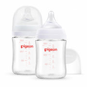 PIGEON front packaging showing two glass bottles and included nipples for clear contents