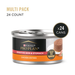 Purina Pro Plan lata abierta con paté mostrando humedad y apetito