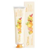 Revitin frente del empaque mostrando diseño cítrico y claridad de ingredientes