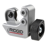 RIDGID cortatubos frontal compacto mostrando diseño y robustez