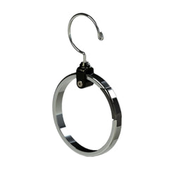 Rolly Hanger en uso dentro de armario organizando bolsos y cinturones