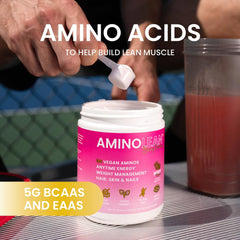 RSP NUTRITION AminoLean atleta bebiendo durante entrenamiento, ayuda a rendimiento