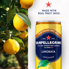 Sanpellegrino lata abierta con burbujas visibles, beneficio de carbonatación fresca