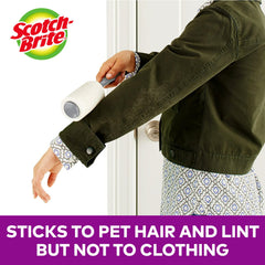 Scotch-Brite rodando sobre un sofá y eliminando pelos, ideal para tapicería sin esfuerzo
