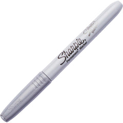 Primer plano de brillo metálico de la tinta Sharpie Metallic plata en papel oscuro