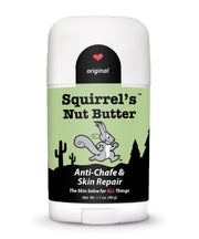 Squirrel's Nut Butter stick frontal mostrando envase compacto y práctico