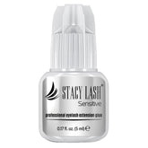 STACY LASH frasco frontal mostrando diseño y volumen profesional