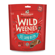 Stella & Chewy's paquete frontal Wild Weenies muestra ingredientes principales