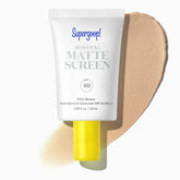 Supergoop! tubo frontal mostrando SPF 40 y acabado mate práctico
