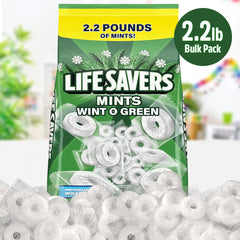 Bol de dulces lleno con mints Wint O Green listo para recepción u oficina