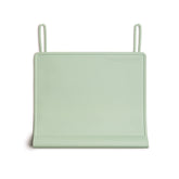 Table Tyke frontal del tapete sage green mostrando diseño elegante y protección