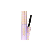 Tarte envase frontal negro mostrando la máscara travel size y beneficio duradero