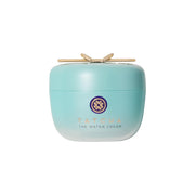 TATCHA envase frontal mostrando diseño elegante y beneficios hidratantes