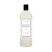 The Laundress envase frontal Isle mostrando diseño y beneficio de limpieza