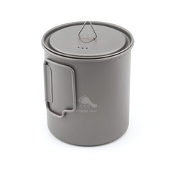 TOAKS vista frontal de la olla 750ml mostrando su forma compacta y ahorro de espacio