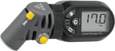 Topeak SmartGauge D2 front display showing clear pressure readout for quick checks