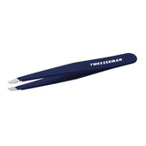 Tweezerman pinza frontal Evening Blue mostrando agarre estable