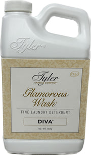 TYLER CANDLE COMPANY botella frontal mostrando etiqueta y beneficio de limpieza