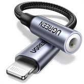 UGREEN adaptador frontal gris compacta y portátil para auriculares