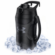 Under Armour vista frontal de la botella 64oz que muestra capacidad y diseño