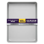 Wilton bandeja frontal 11x15 in, muestra capacidad para fiestas