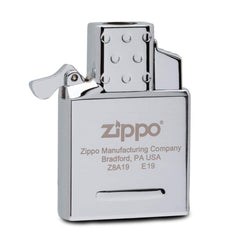 Zippo inserto 65826 llama azul concentrada mostrando potencia y estabilidad