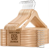 ZOBER percha de madera frontal mostrando diseño y robustez