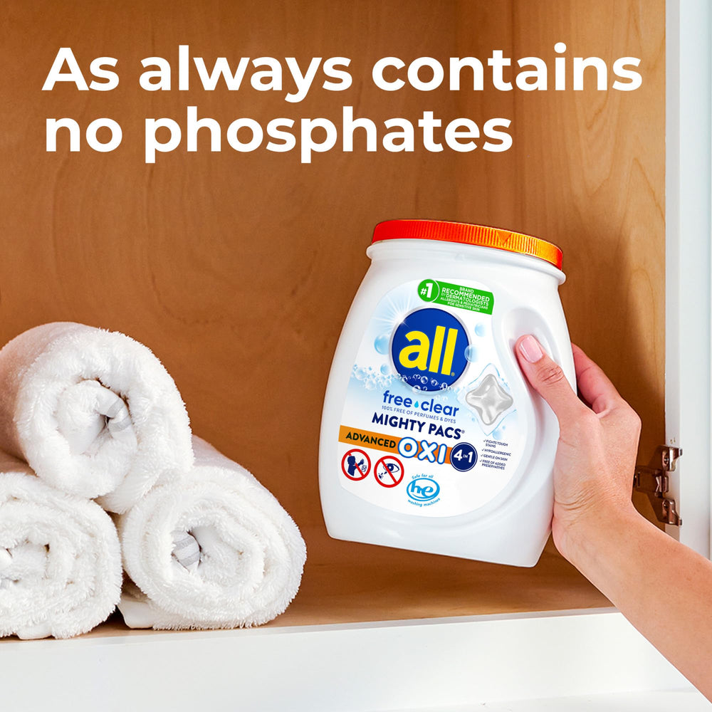 all free clear MIGHTY PACS dissolving in water showing fast dissolve benefit