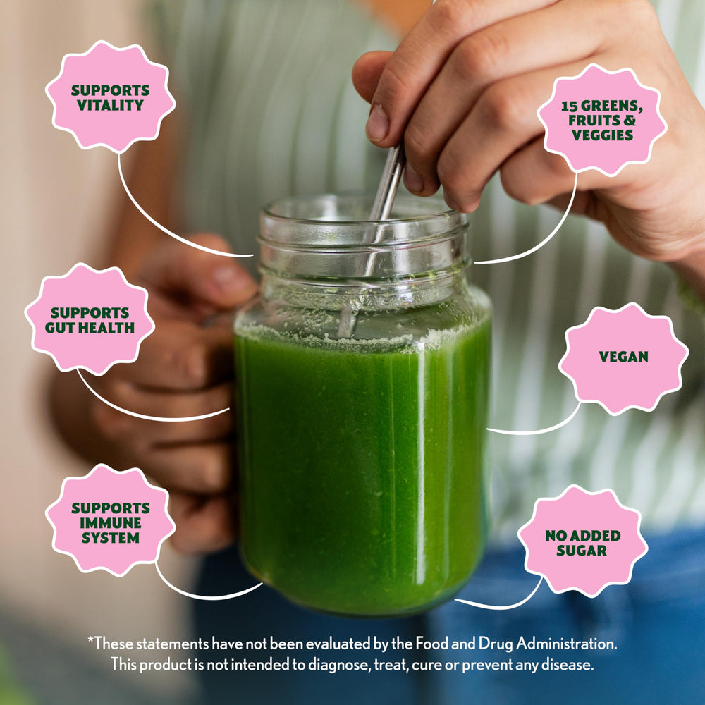 Vaso con batido Amazing Grass Berry listo para beber, sabor agradable