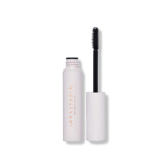 Anastasia Brow Freeze frente del envase mostrando diseño práctico