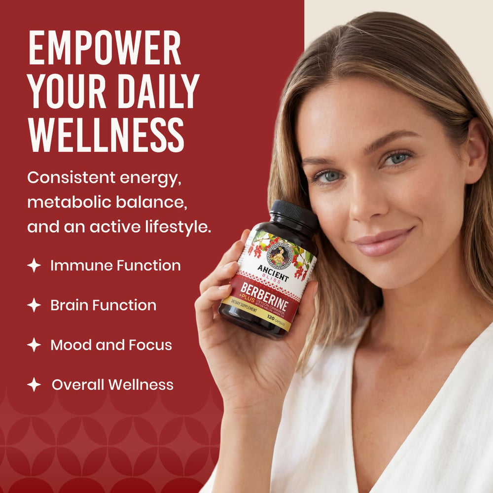 Ancient Bliss cápsula en mano para comparar tamaño y facilitar la dosificación