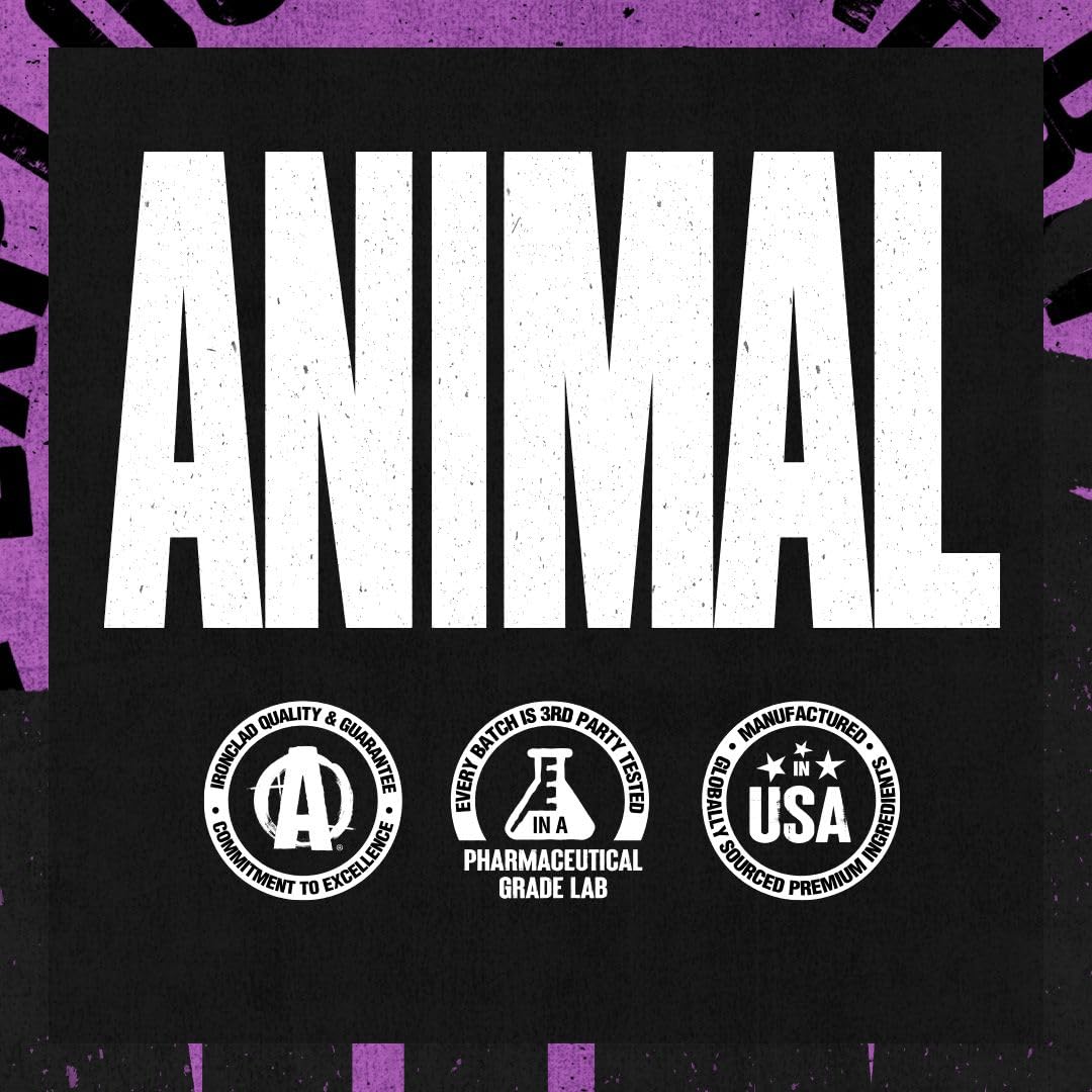 Animal PM junto a mano para comparar tamaño y portabilidad del sobre