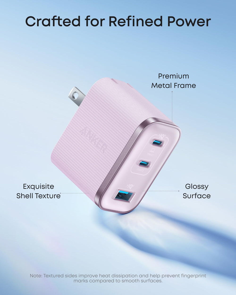 Anker nano 70W comparación de tamaño junto a objetos cotidianos, viaje fácil