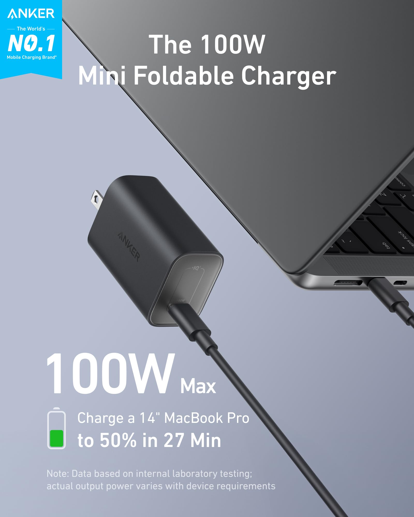 Detalle de las clavijas plegables del Anker Nano, diseño seguro y estable en enchufes